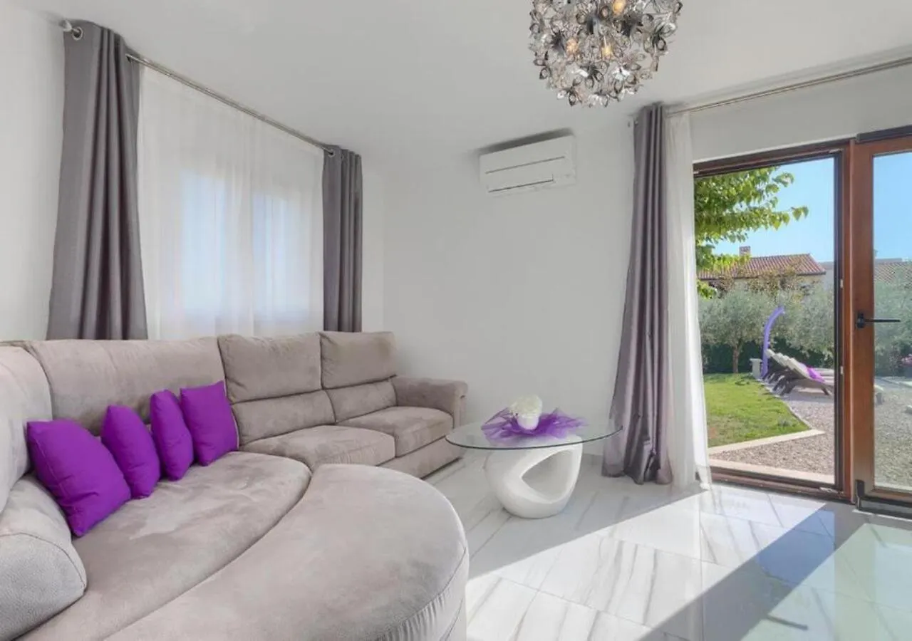 Villa Chiara 2 Bedroom, Private Pool, Bbq & Child-Friendly Puntera Croácia