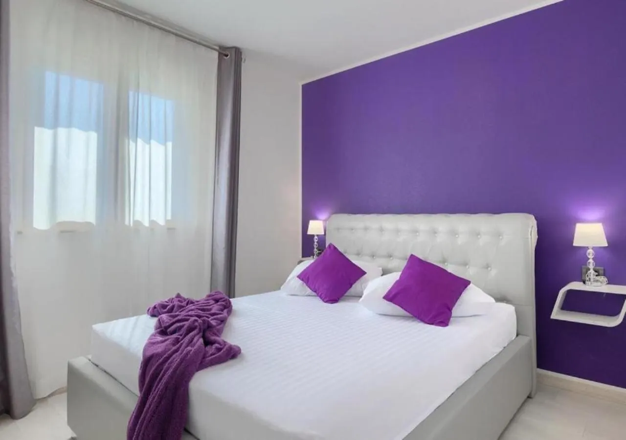 Villa Chiara 2 Bedroom, Private Pool, Bbq & Child-Friendly Puntera 0*,  Croácia
