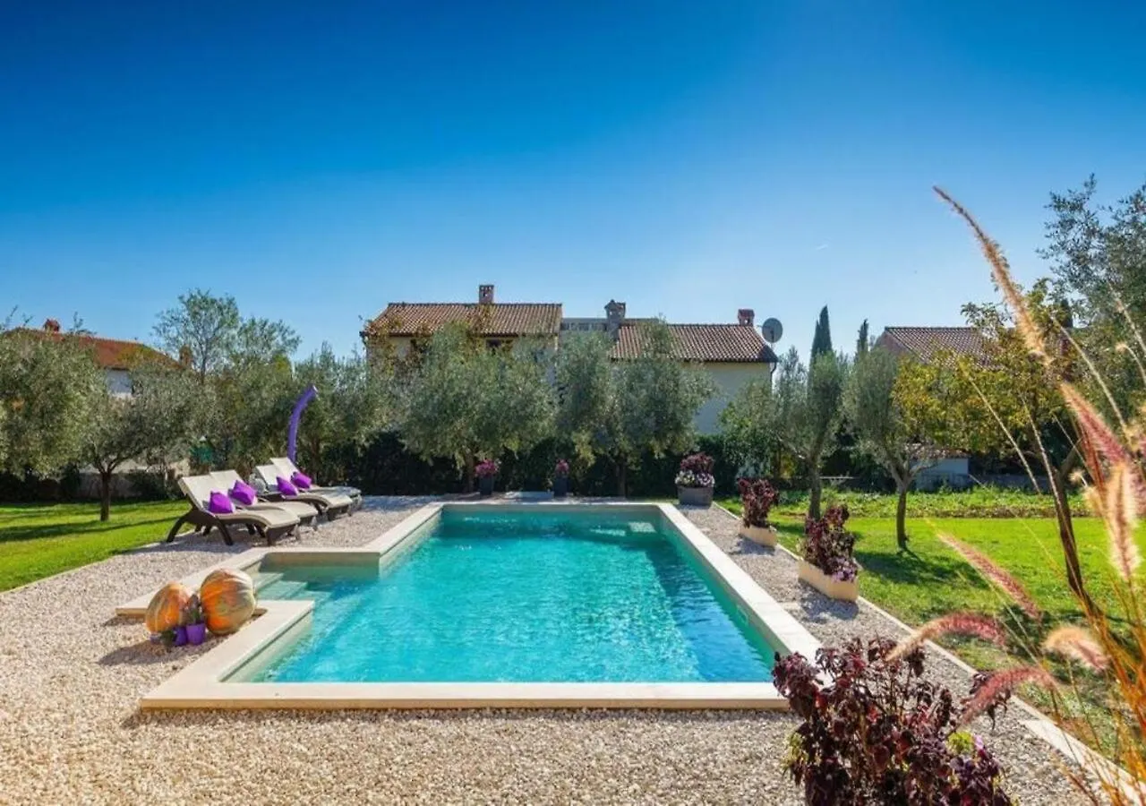 Villa Chiara 0*, Puntera Croatia